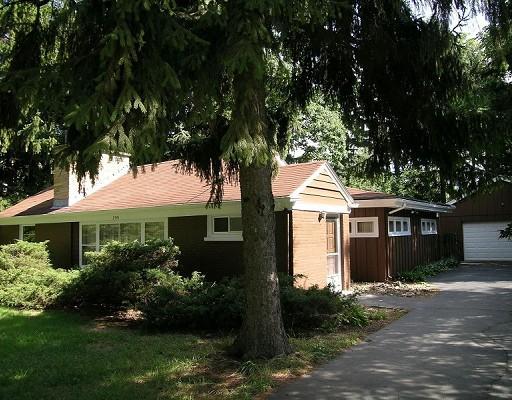 2541 E Church St., Des Plaines, IL 60016