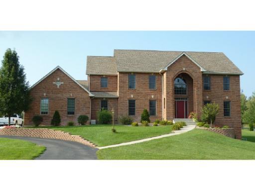 8306 Crockett Rd., Roscoe, IL 61073