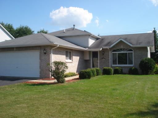 322 Beaver Crossing, Oswego, IL 60543