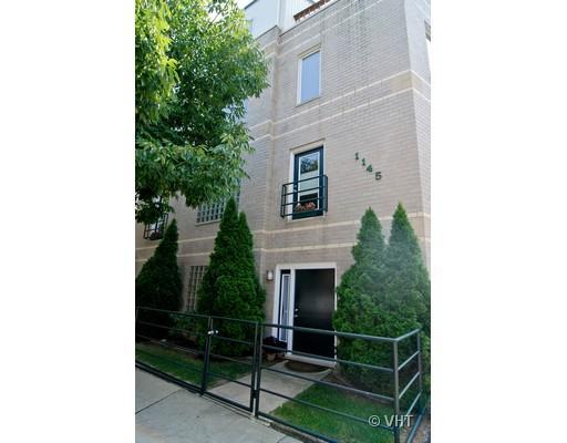 1145 W Newport Ave. #N, Chicago, IL 60657