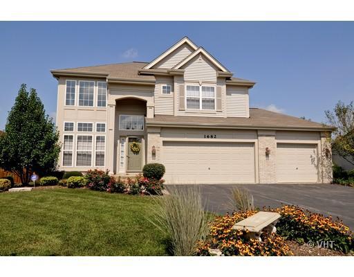 1682 Rosehall Ln., Elgin, IL 60123