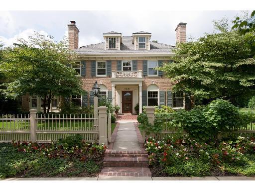 2220 Harlem Blvd., Rockford, IL 61103