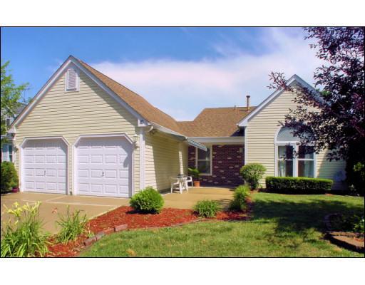 10 Fillmore Ln., Streamwood, IL 60107