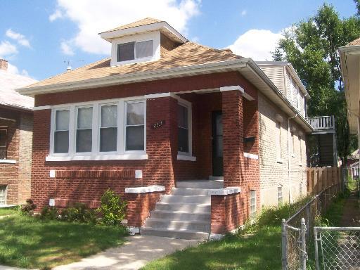 8611 S May St., Chicago, IL 60620