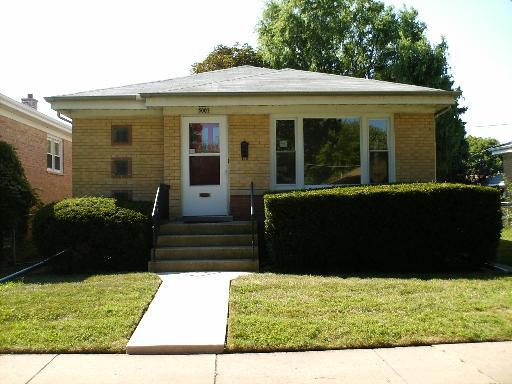 3002 Wilcox St., Bellwood, IL 60104