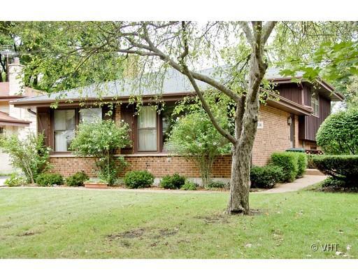 2136 Maple Ave., Northbrook, IL 60062