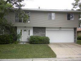 252 Waverly Dr., Elgin, IL 60120