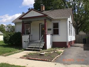 227 Moseley St., Elgin, IL 60123