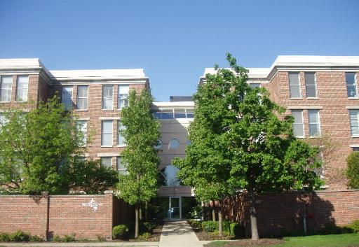 380 Green Bay Rd. #2E, Winnetka, IL 60093