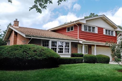 1702 Silverpine Dr., Northbrook, IL 60062