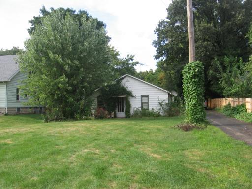 633 Manhattan Rd., Joliet, IL 60433