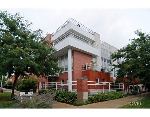 2920 N Paulina St., Chicago, IL 60657