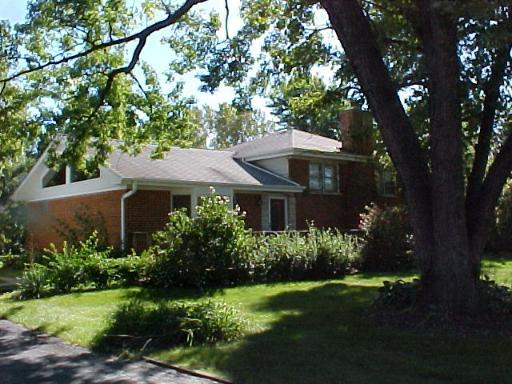 15W675 82nd St., Burr Ridge, IL 60527