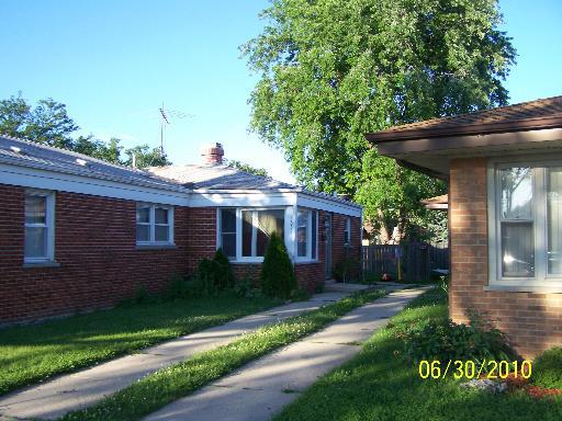 1631 Howard Ave., Des Plaines, IL 60018