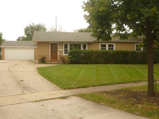 30 Westview St., Hoffman Estates, IL 60194