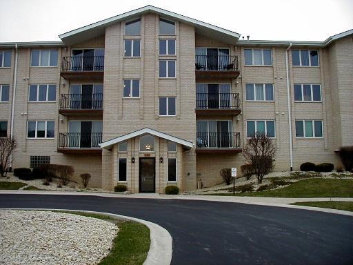 9750 Koch Ct. #1A, Orland Park, IL 60467