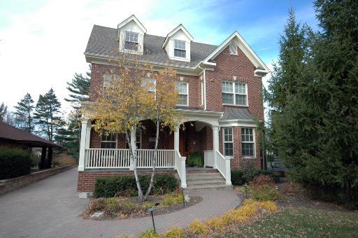 314 Ridge Ave., Clarendon Hills, IL 60514