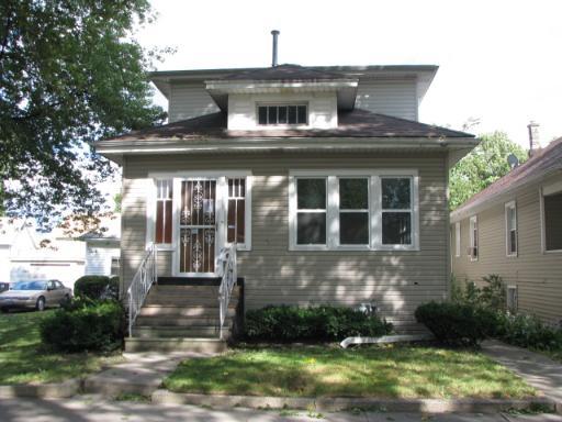 327 S 23rd Ave., Bellwood, IL 60104