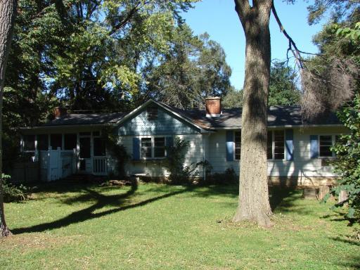 2706 Kashmiri Ave., Mchenry, IL 60050