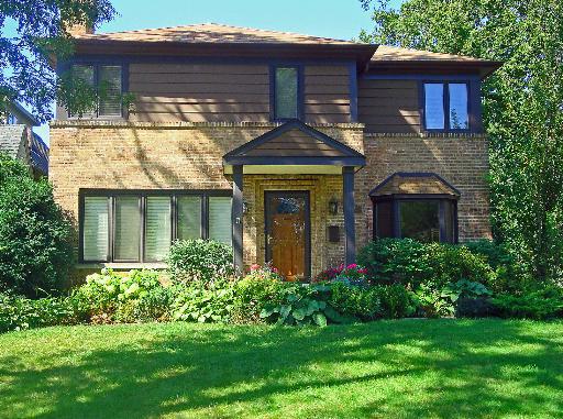 476 S Kenilworth Ave., Elmhurst, IL 60126