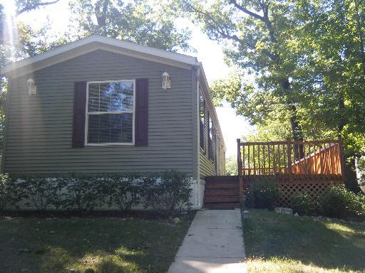 1009 Bay Rd., Mchenry, IL 60051