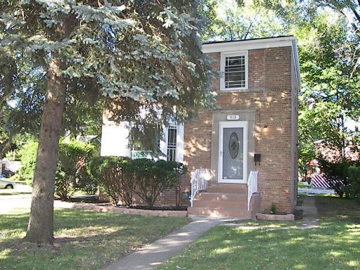 918 Marshall Ave., Bellwood, IL 60104
