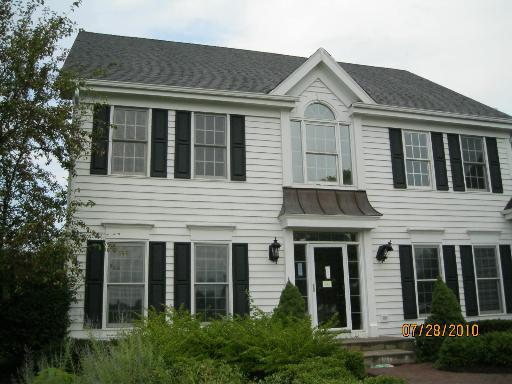 4N451 S Robert Frost Cir., St. Charles, IL 60175