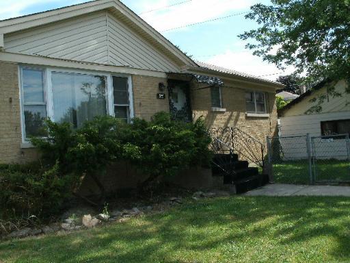 916 Marik Dr., Bellwood, IL 60104
