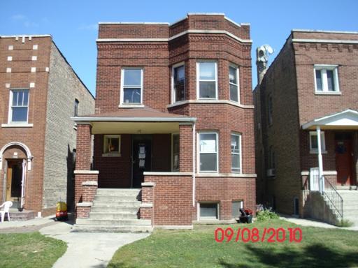 4042 W Oakdale Ave., Chicago, IL 60641