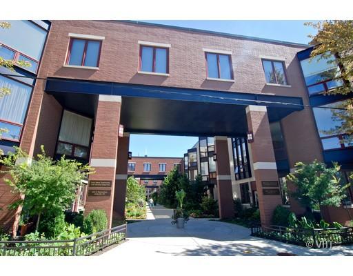 222 S Racine Ave. #46, Chicago, IL 60607