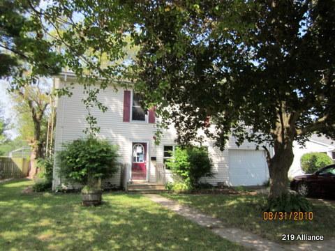 927 Seaman Ave., Dekalb, IL 60115