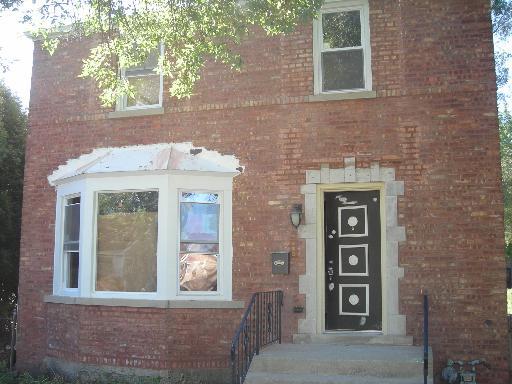 3910 Monroe St., Bellwood, IL 60104
