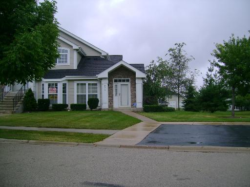 9513 Georgetown Ln., Crystal Lake, IL 60014