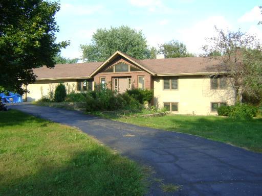 10627 Whispering Pines Way, Rockford, IL 61114