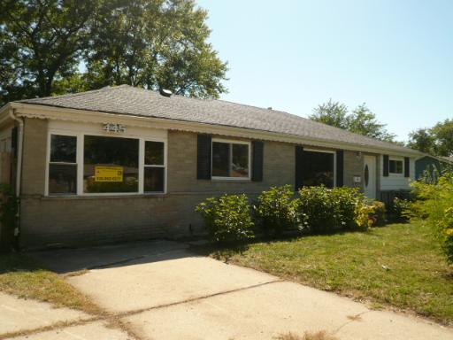 445 Aster Ln., Hoffman Estates, IL 60169