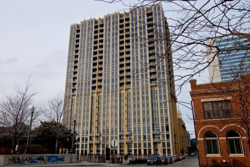 700 N Larrabee St. #1408, Chicago, IL 60654