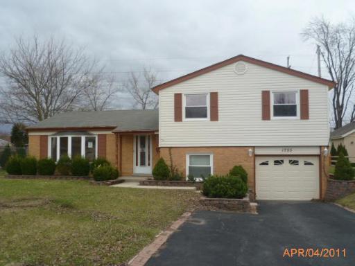 1735 E Lilac Ter., Arlington Heights, IL 60004