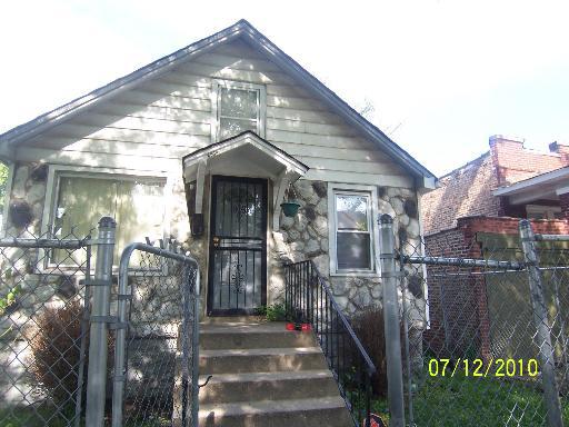 8034 S Colfax Ave., Chicago, IL 60617