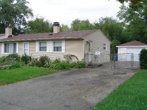 241 Harrison St., Carpentersville, IL 60110