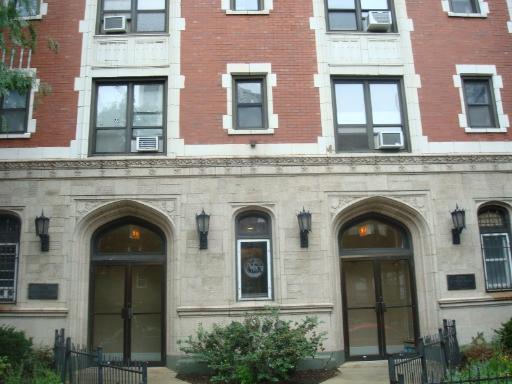 732 W Bittersweet Pl. #306, Chicago, IL 60613