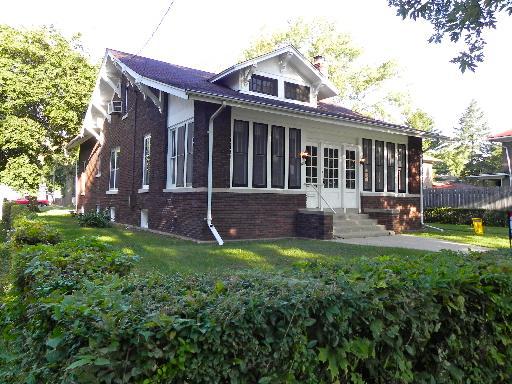 611 Fifth St., Aurora, IL 60505