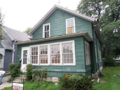 469 Jackson St., Aurora, IL 60505