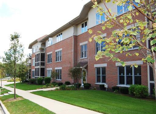 10 Ford St. #105, Geneva, IL 60134