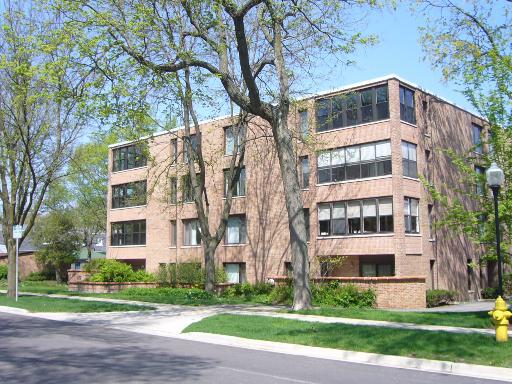 1132 Curtiss St. #4D, Downers Grove, IL 60515