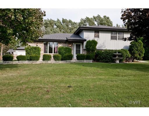 12103 Walker Rd., Lemont, IL 60439
