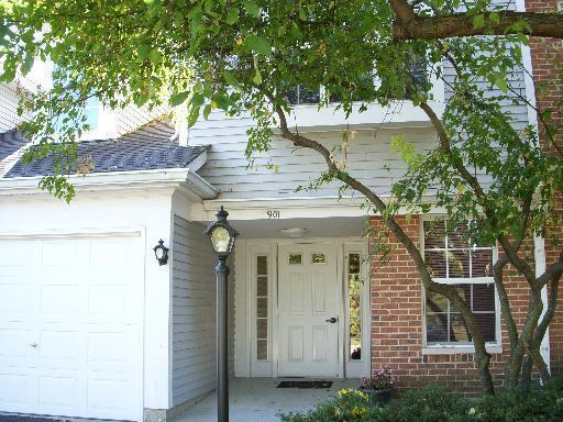 901 Butternut Ln. #B, Mount Prospect, IL 60056