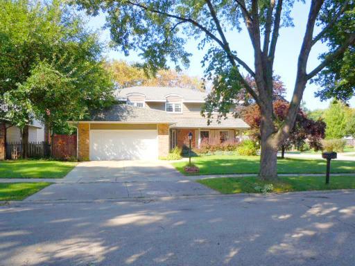 176 Mockingbird Ln., Wheeling, IL 60090