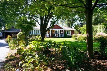 4N010 Du Page Ct., Addison, IL 60101