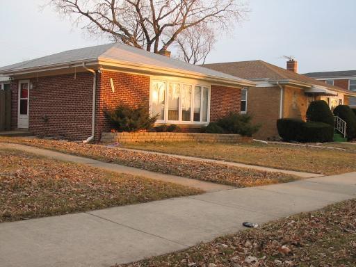 8315 Trumbull Ave., Skokie, IL 60076