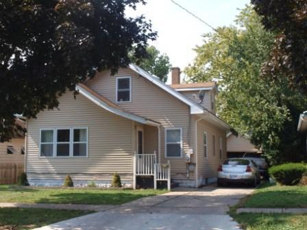 735 Bangs St., Aurora, IL 60505